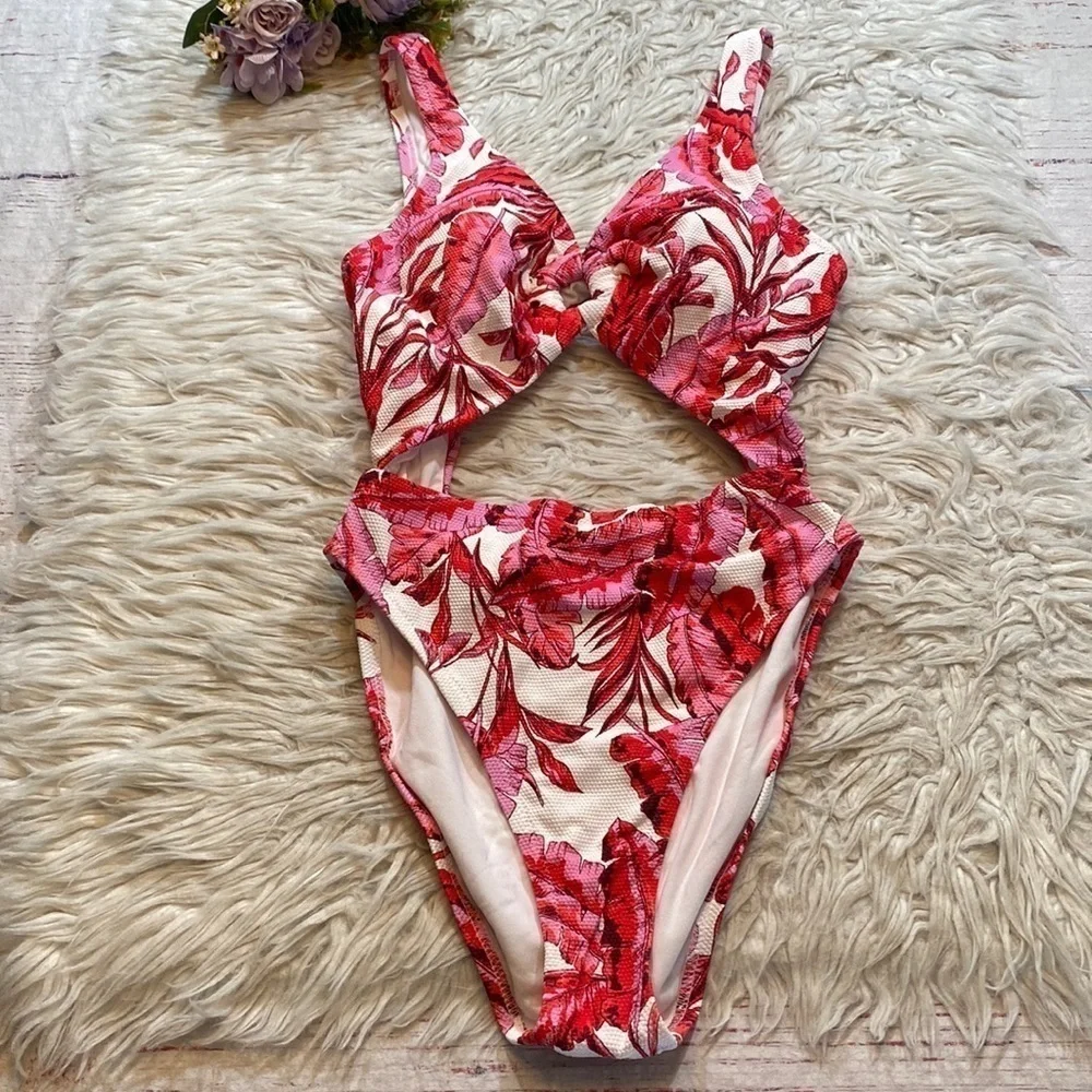 NWT Jessica Simpson Fuchsia Multi Palm O Ring Cut Out One Piece Swimsuit sz S